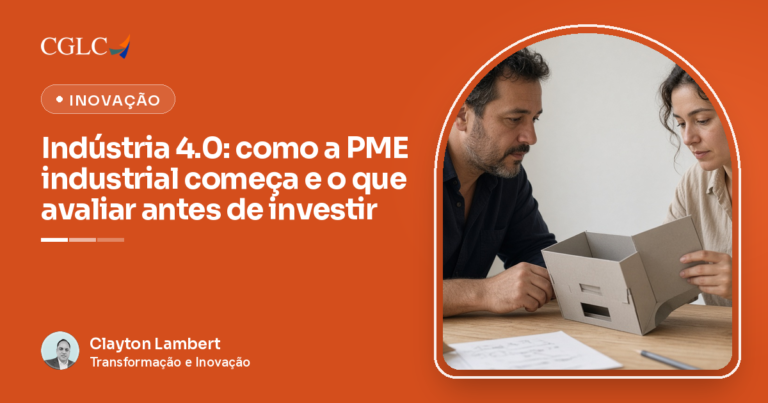 Capa em laranja com a marca CGLC e o título Indústria 4.0. Um homem e uma mulher, sentados à mesa, examinam juntos um pequeno protótipo de papelão cinza.